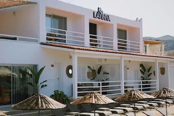 Lavinya Otel