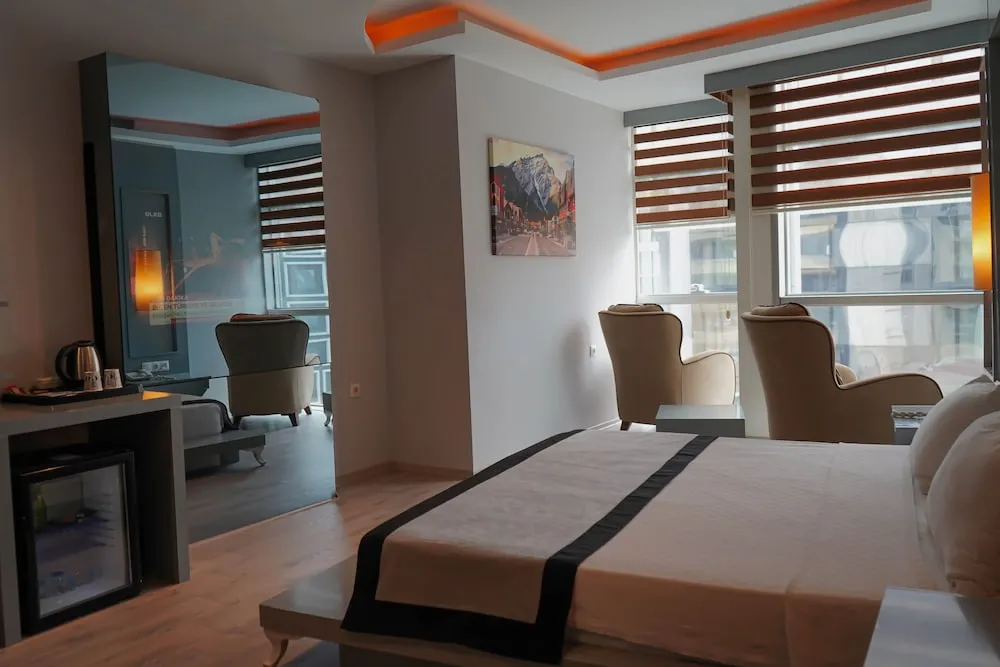 Junior Süit, Şehir Manzaralı
