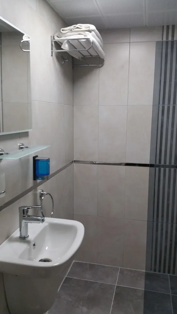 Standard Tek Büyük veya İki Ayrı Yataklı Oda