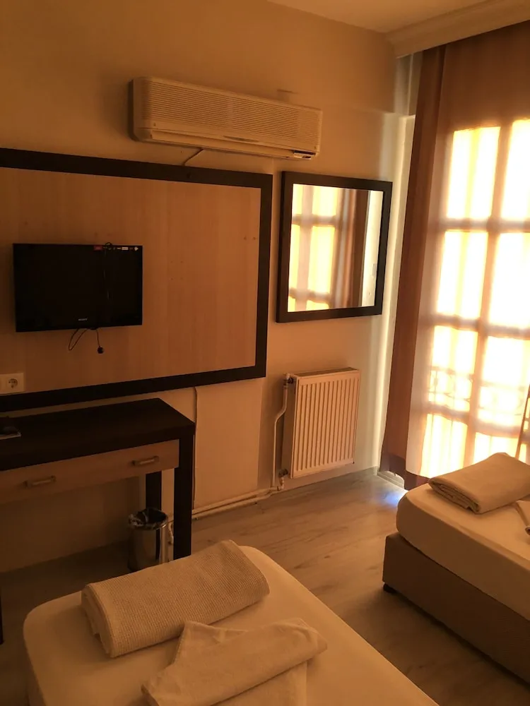 Standard Tek Büyük veya İki Ayrı Yataklı Oda