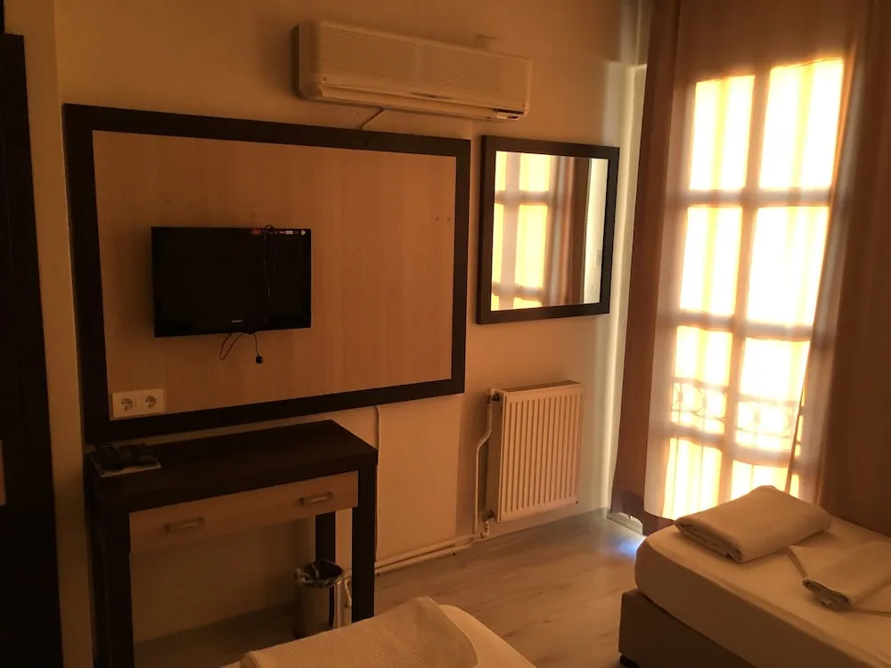 Standard Tek Büyük veya İki Ayrı Yataklı Oda