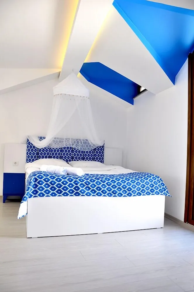 Paint House