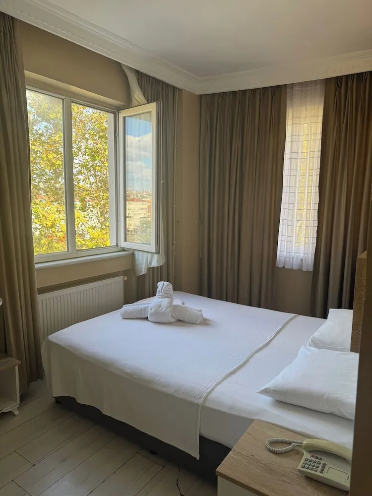 Standard Tek Kişilik Oda, 1 Çift Kişilik Yatak, Şehir Manzaralı
