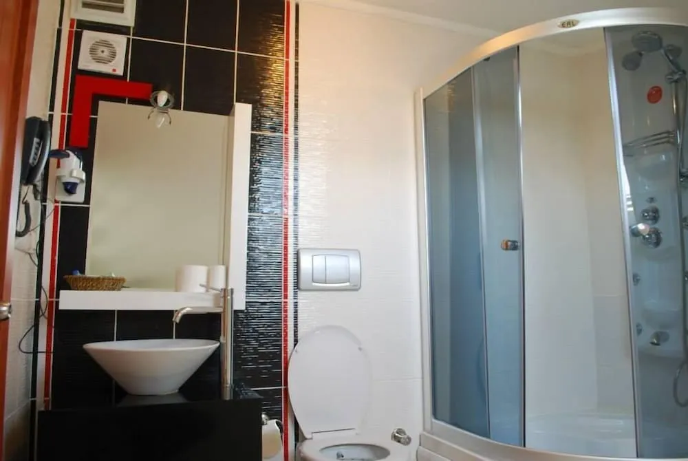 Standard Tek Büyük Yataklı Oda, Şehir Manzaralı, Köşe