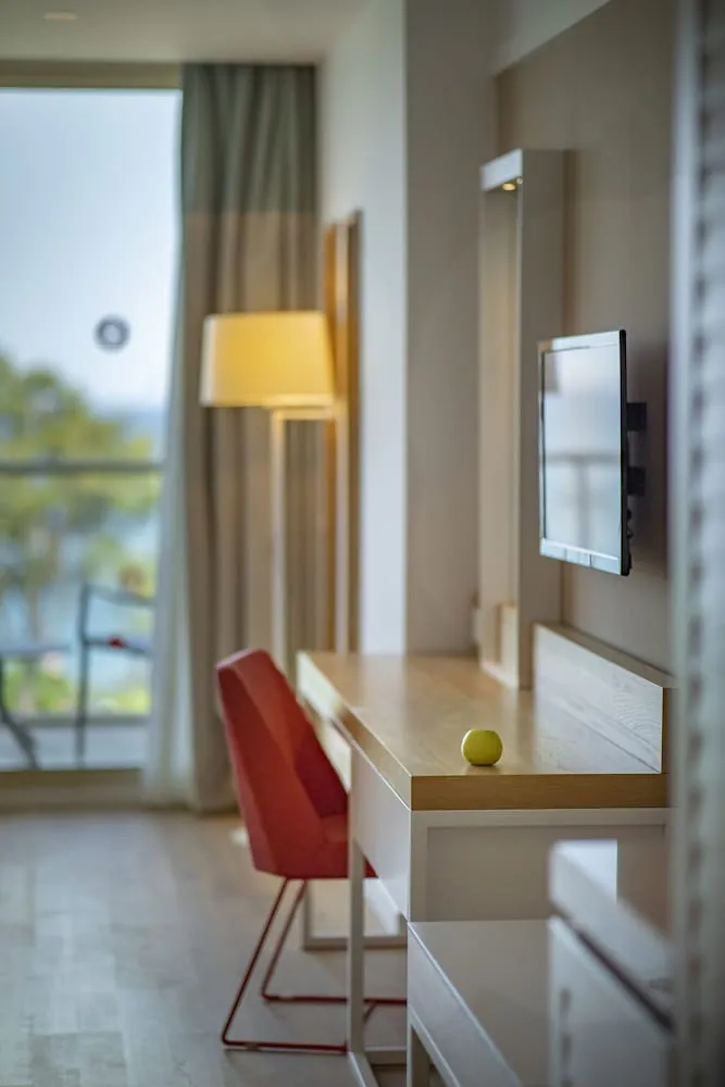Honeymoon Room