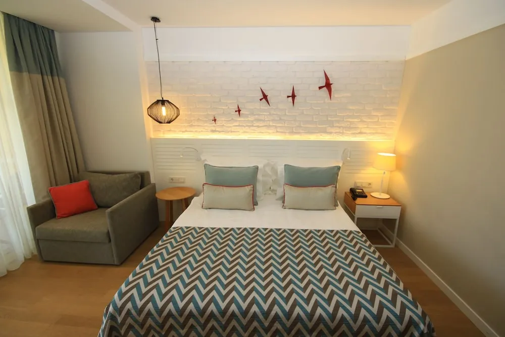 Honeymoon Room