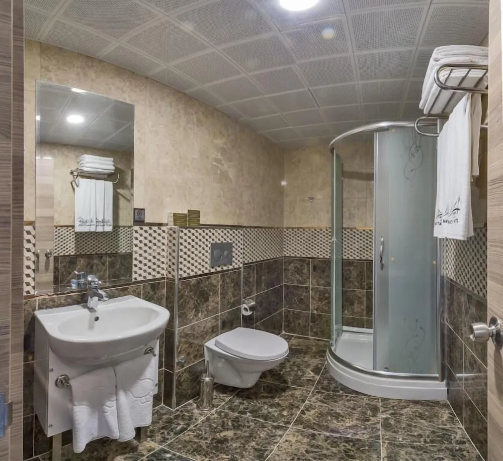 Standard Tek Büyük veya İki Ayrı Yataklı Oda