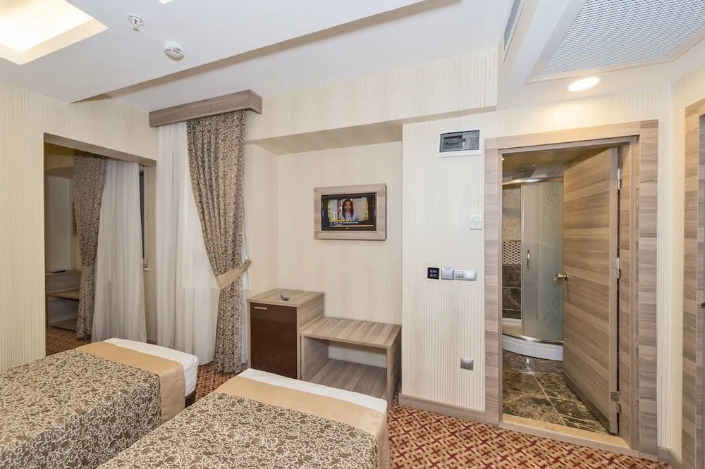 Standard Tek Büyük veya İki Ayrı Yataklı Oda