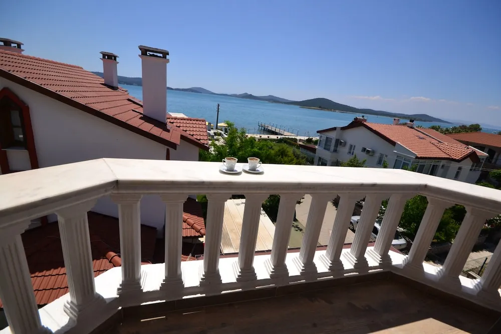 Standard Üç Kişilik Oda, Birden Çok Yatak, Deniz Manzaralı