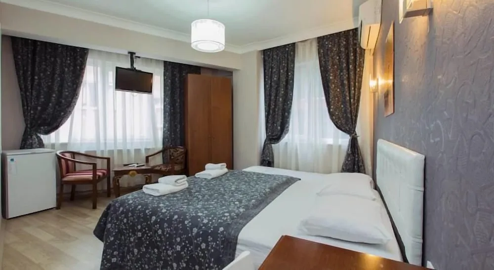 Standard Üç Kişilik Oda