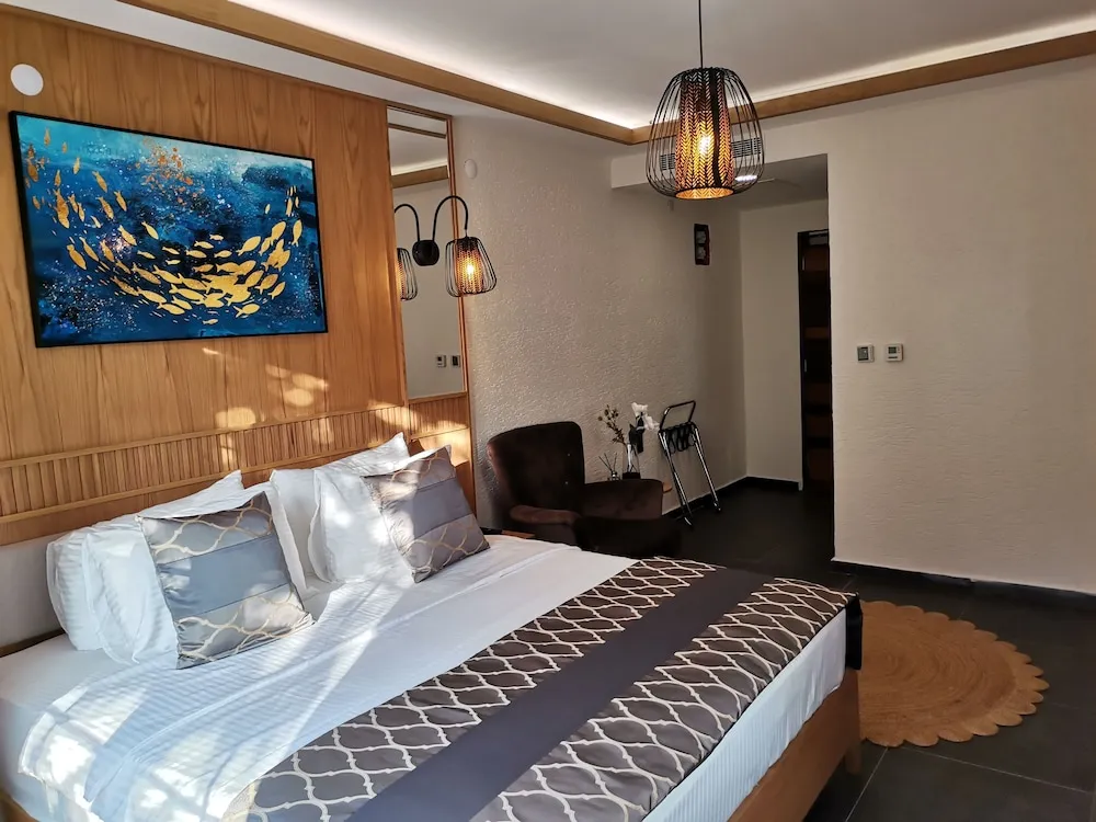 Corner Suite