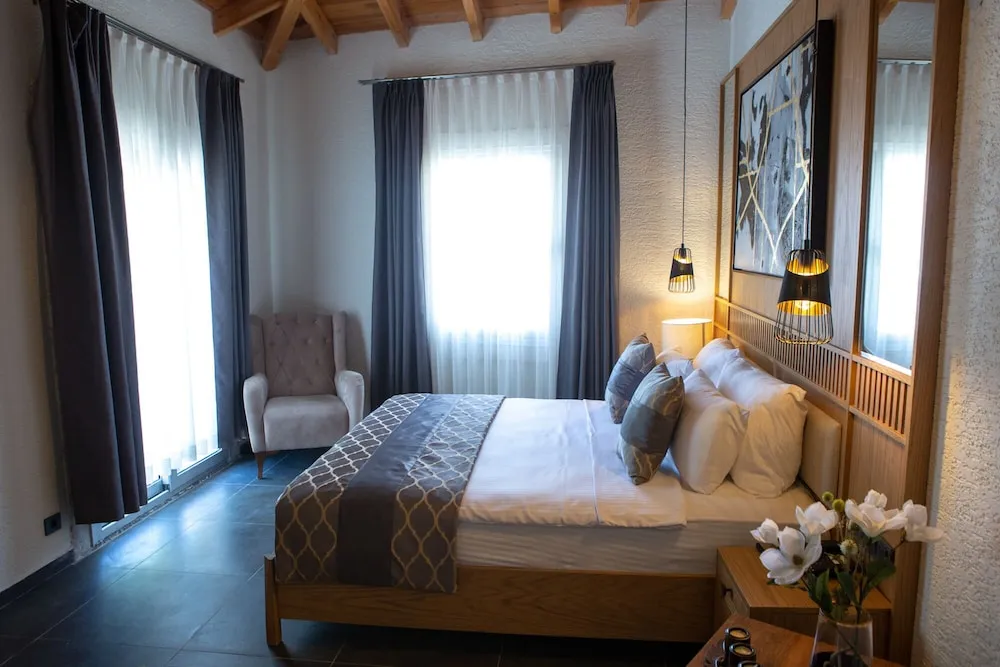 Corner Suite
