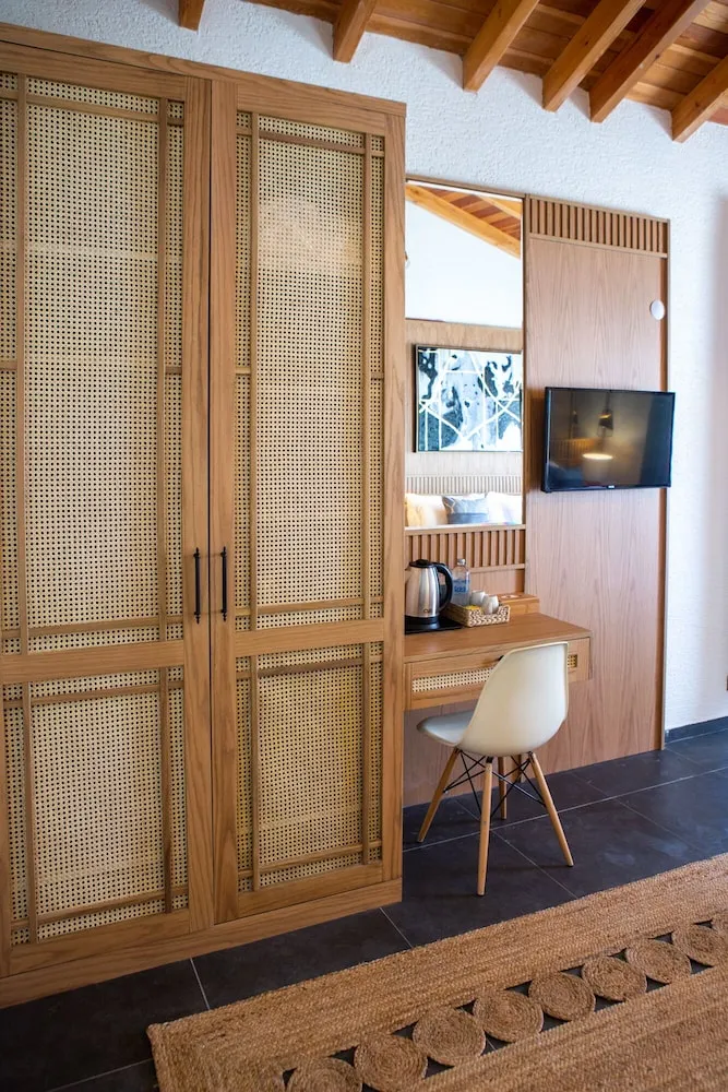 Corner Suite
