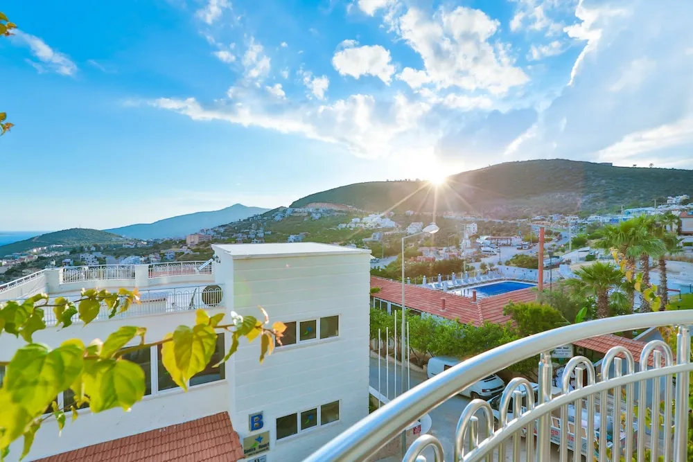 Deluxe Tek Büyük veya İki Ayrı Yataklı Oda, Resort Manzaralı