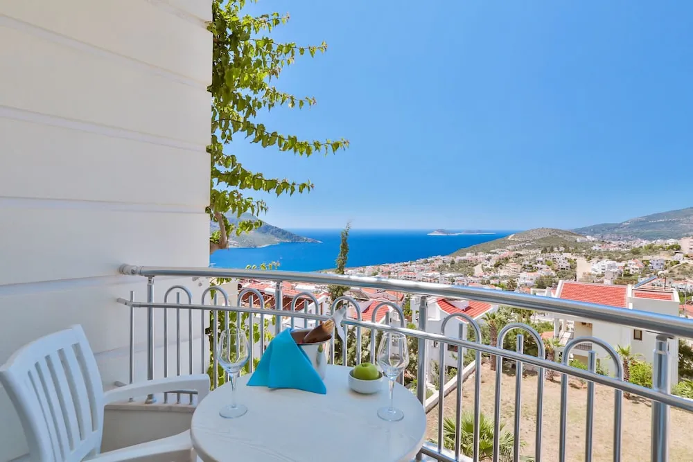 Deluxe Tek Büyük veya İki Ayrı Yataklı Oda, Deniz Manzaralı