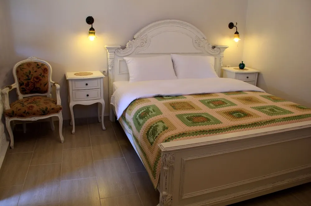 Deluxe Tek Büyük Yataklı Oda (Basil)