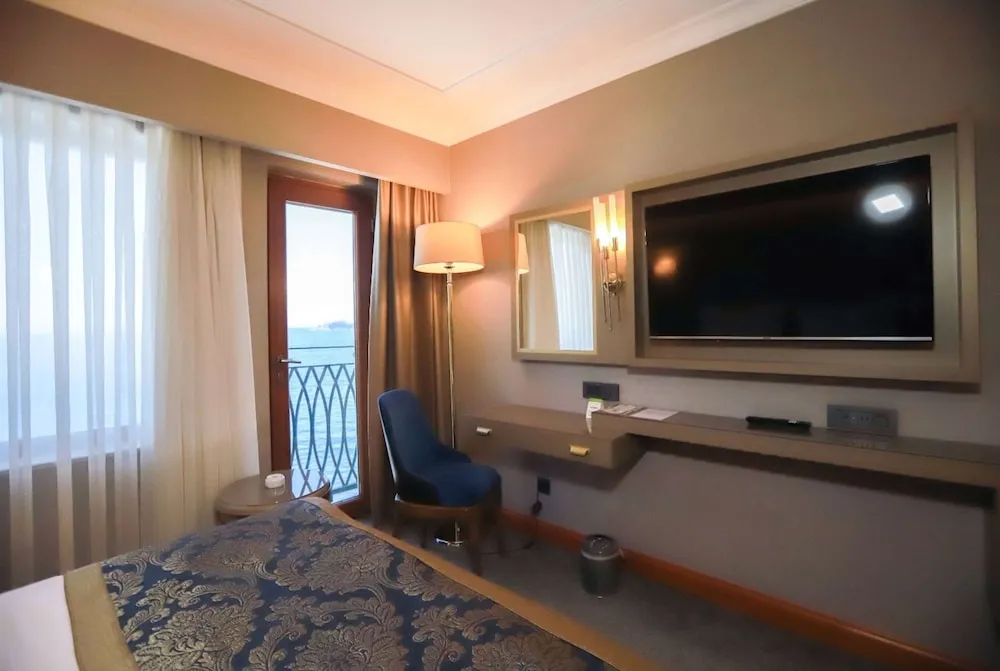 Oda, 1 Çift Kişilik Yatak, Deniz Manzaralı