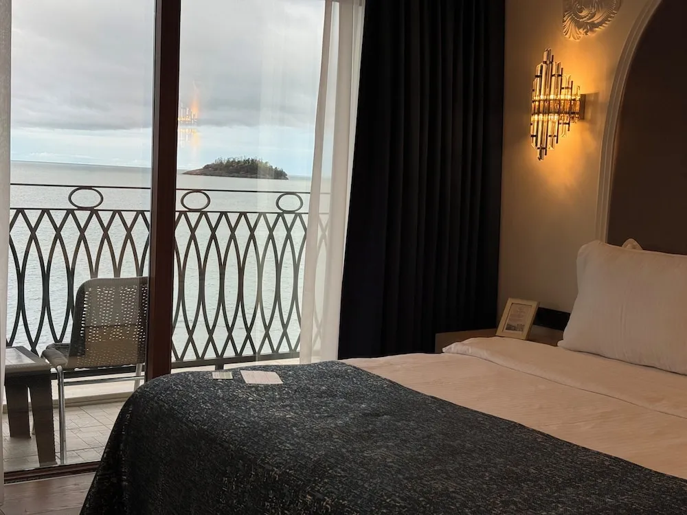 Deluxe Oda, 1 Çift Kişilik Yatak, Deniz Manzaralı