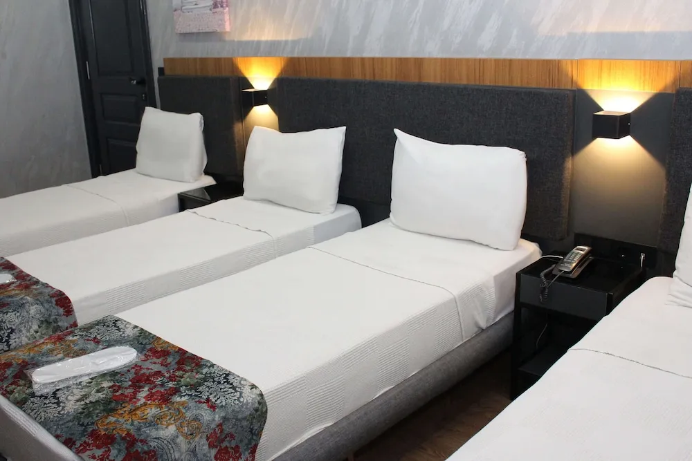 Deluxe Dört Kişilik Oda