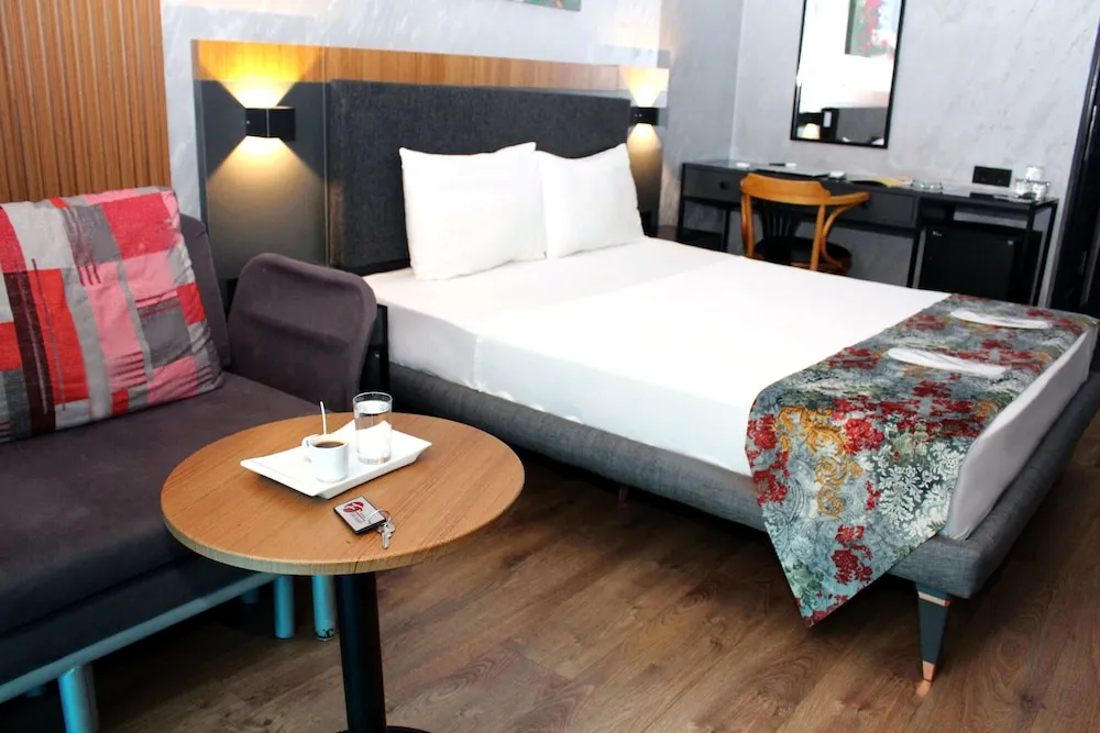Deluxe Tek Kişilik Oda