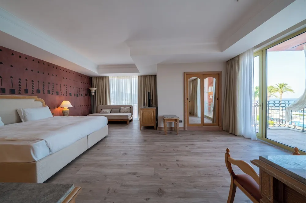 Main Building Deluxe Suite Sea View