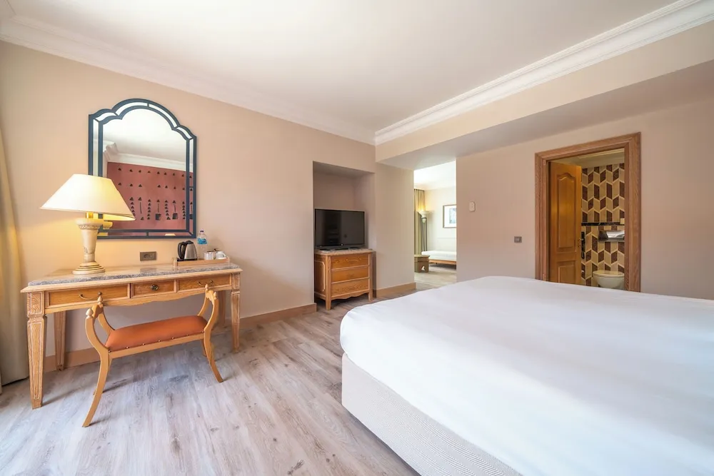 Main Building Junior Suite Land View