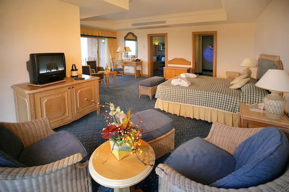 Main Building Junior Suite Land View