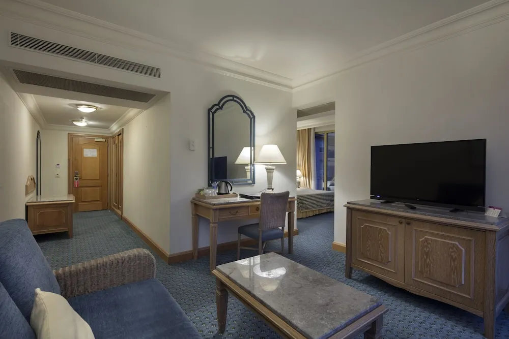 Main Building Junior Suite Land View