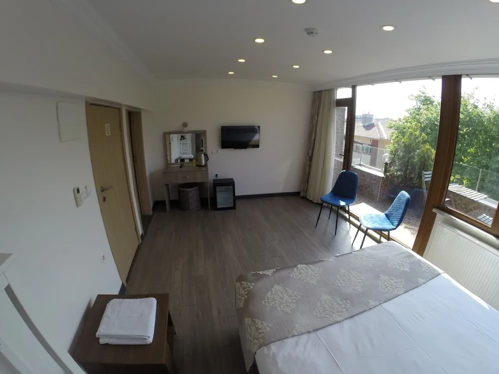 Deluxe Tek Büyük Yataklı Oda, Balkon