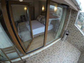 Meydan Suites