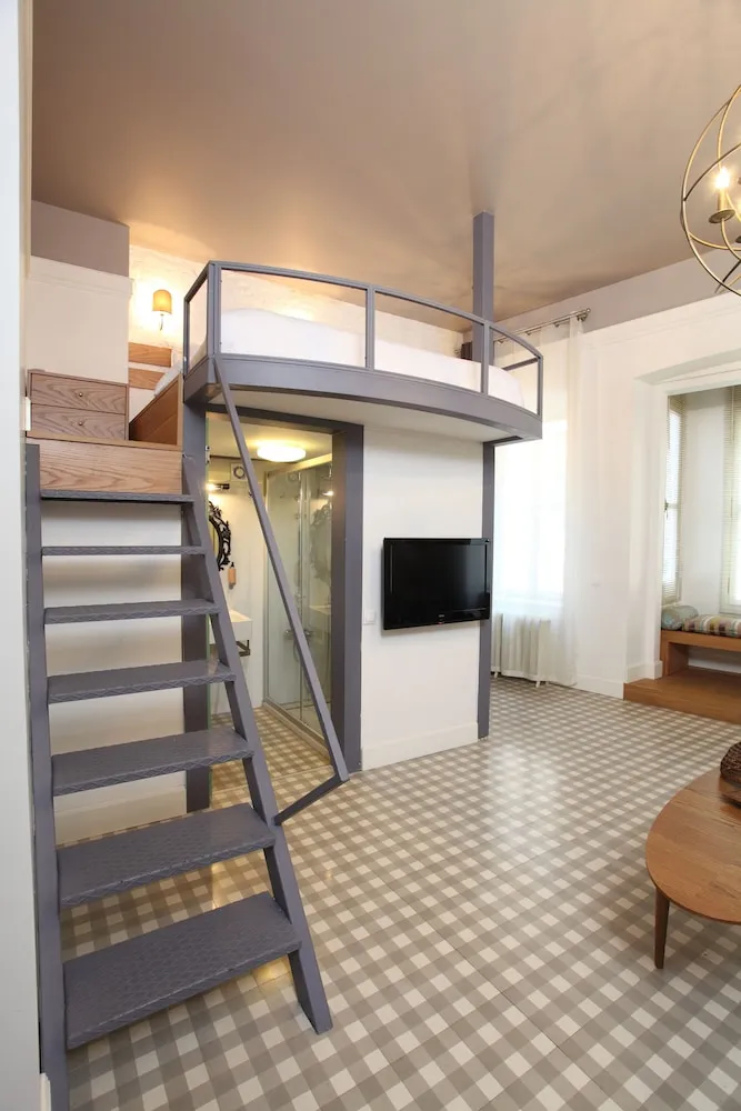 Çatı Katı (Loft)