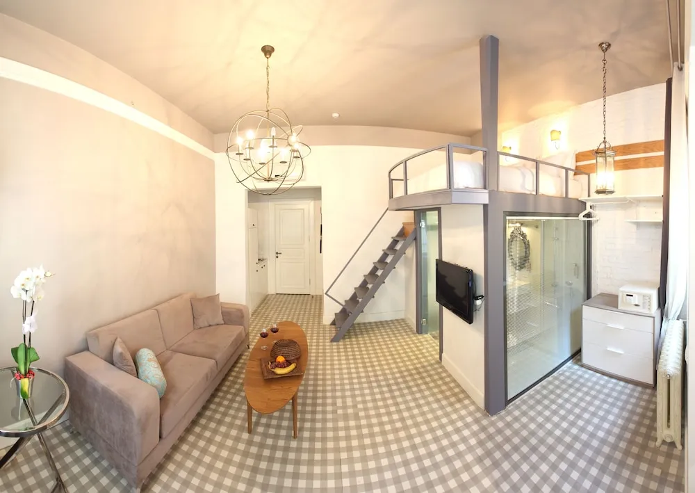 Çatı Katı (Loft)