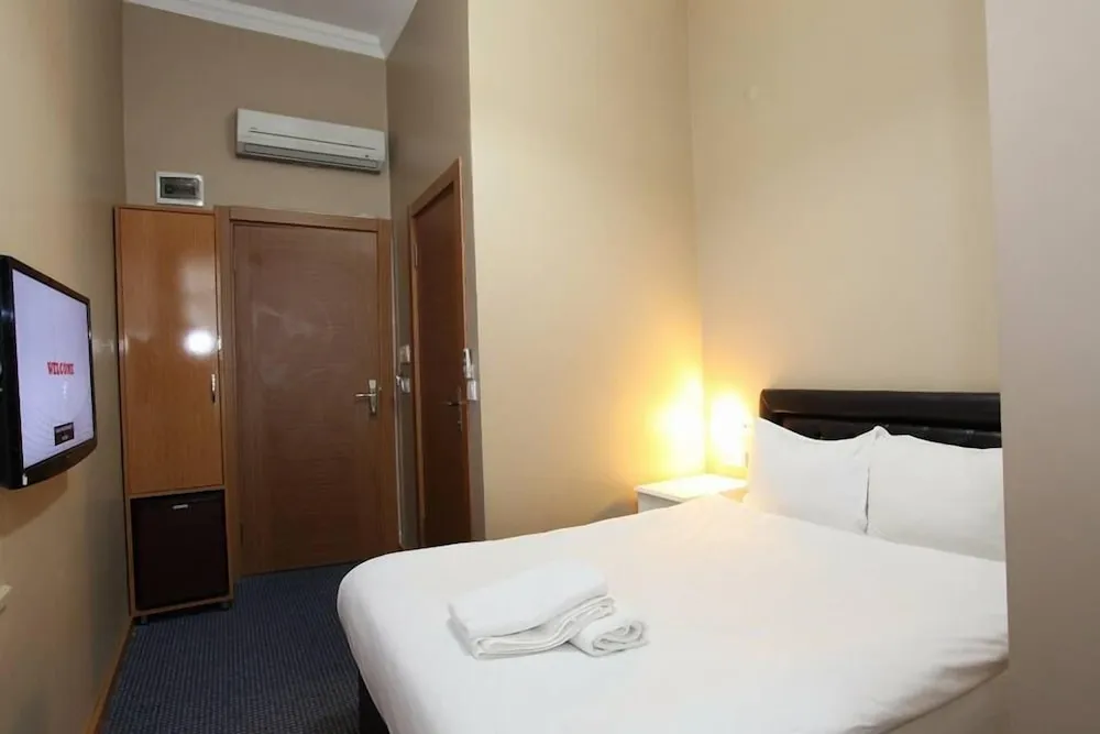 Budget Room