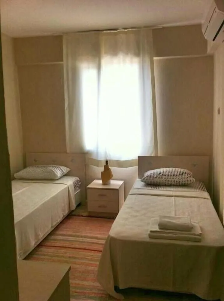 Classic Büyük Yataklı Tek Kişilik Oda