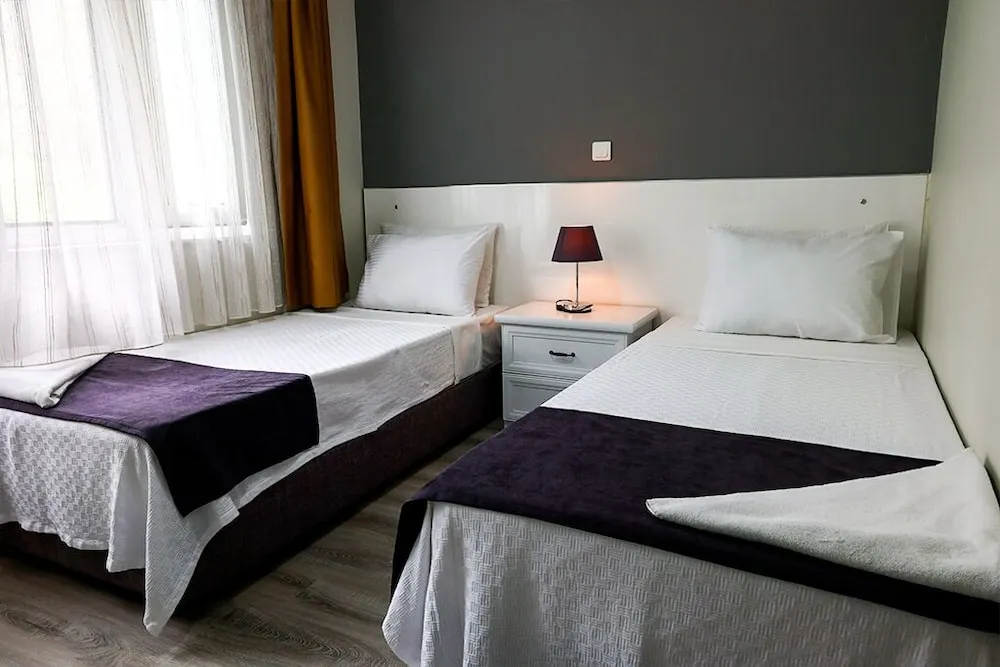 EKONOMİK 2 KİŞİLİK OTEL ODASI