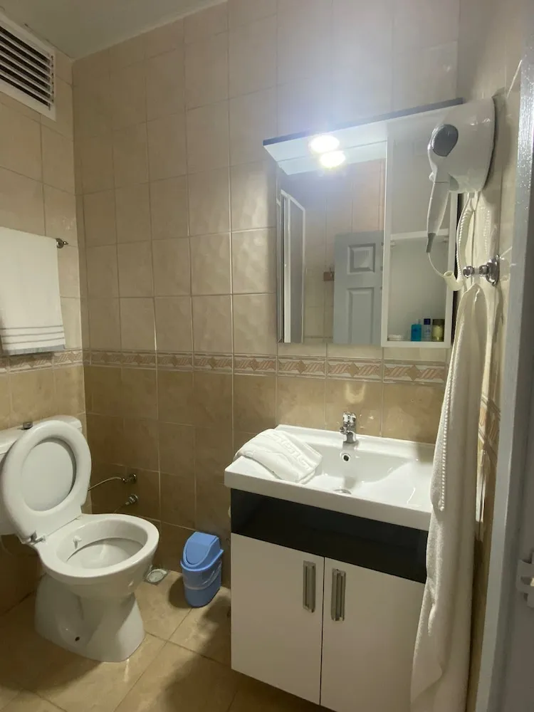 EKONOMİK 2 KİŞİLİK OTEL ODASI