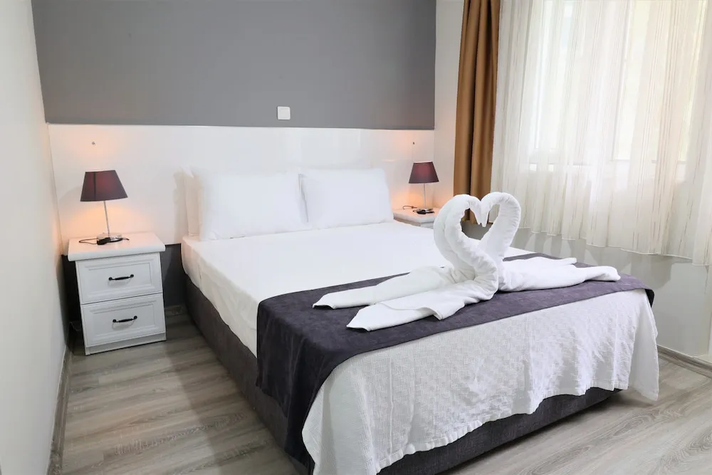 EKONOMİK 2 KİŞİLİK OTEL ODASI