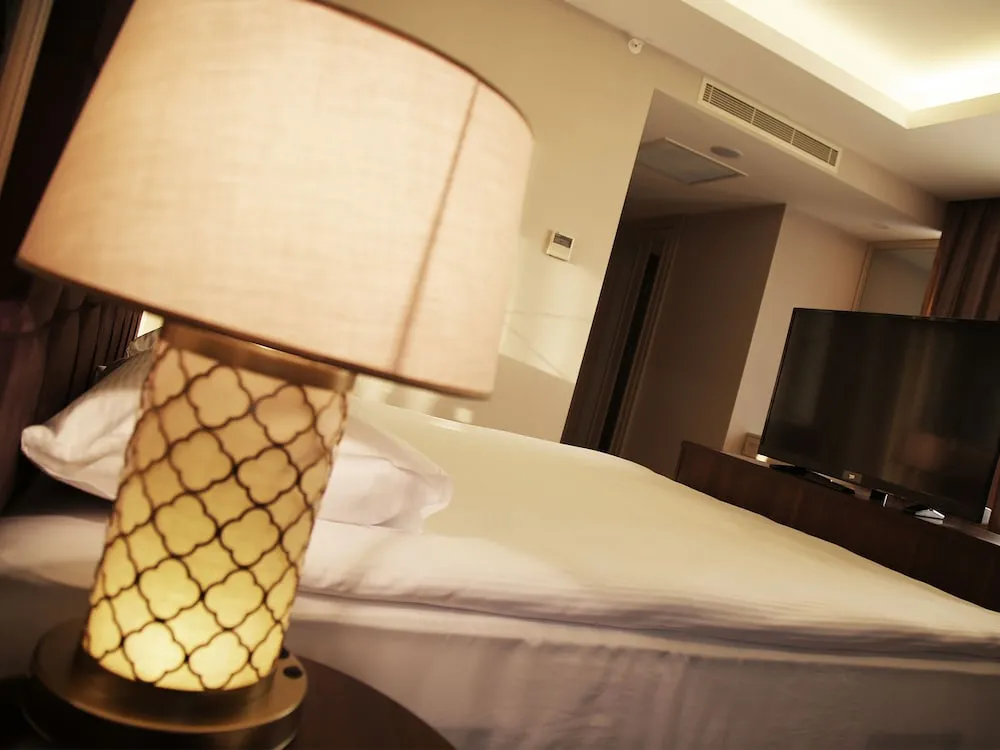 Suit Luxury( 1 oturma odasi, 1 Yatak odası)
