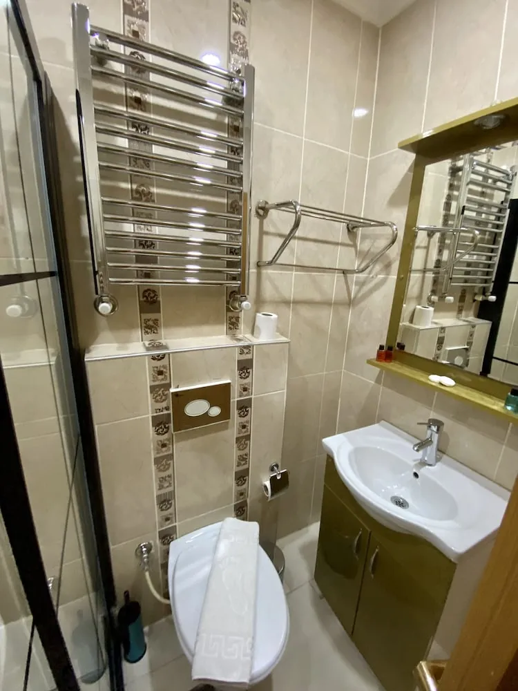 Standard Tek Büyük Yataklı Oda