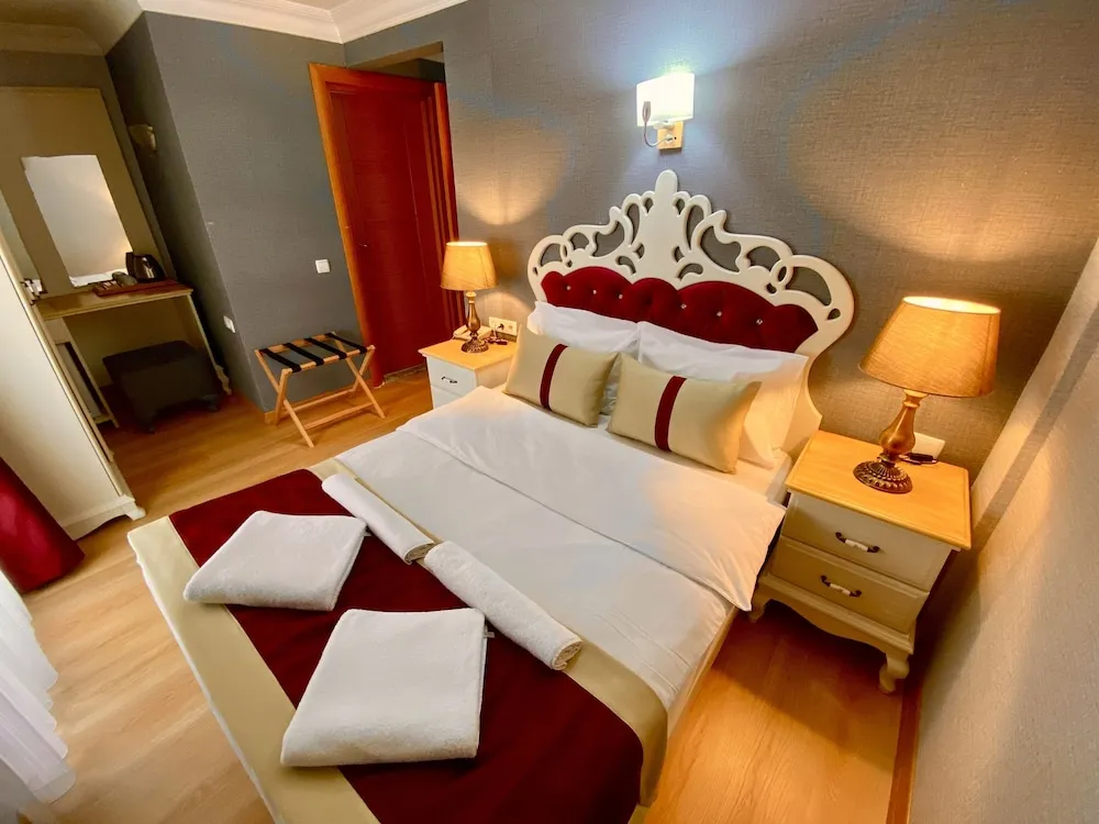 Standard Tek Büyük Yataklı Oda