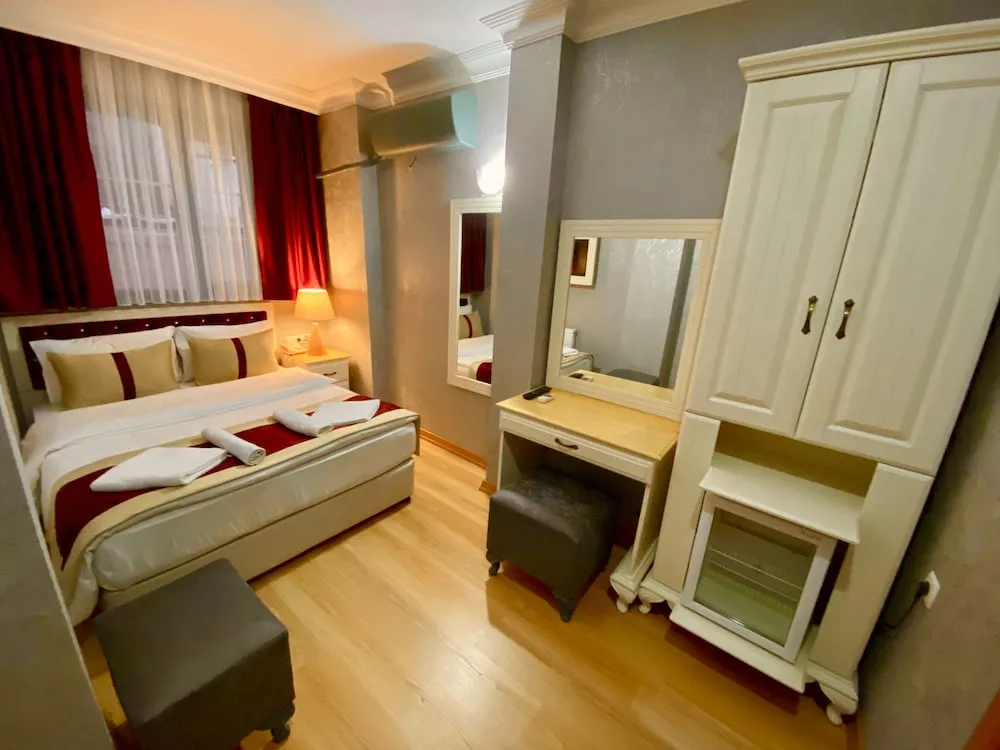 Standard Tek Büyük Yataklı Oda