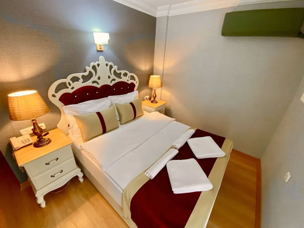 Standard Tek Büyük Yataklı Oda