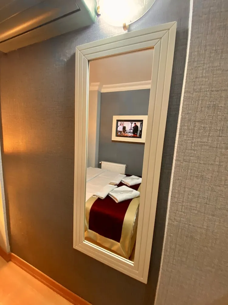 Standard Tek Büyük Yataklı Oda