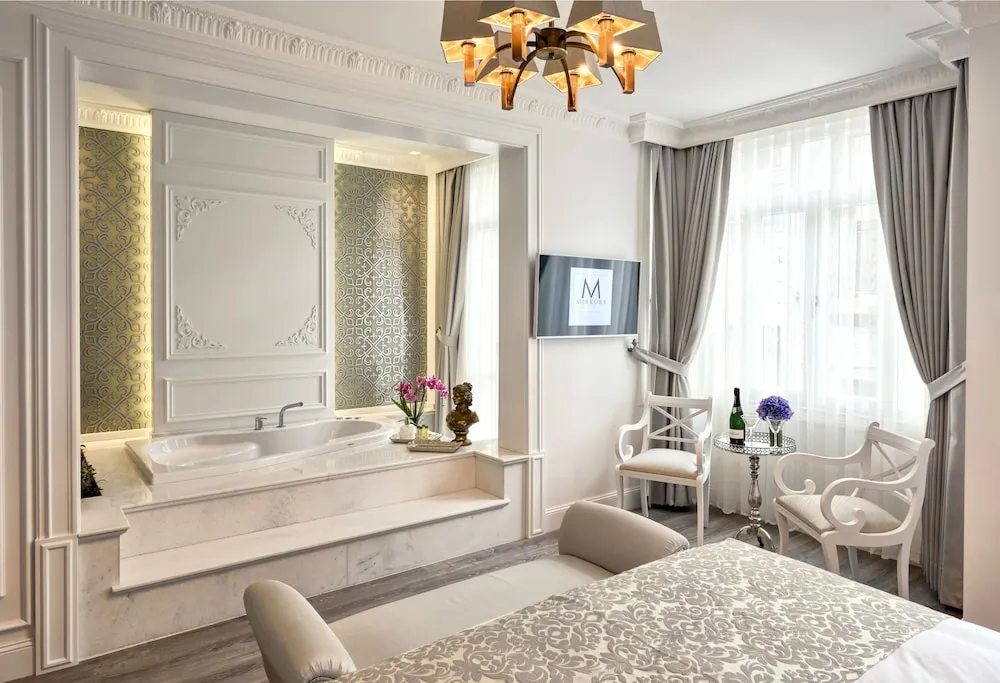 Süit, Sıcak Su Küveti