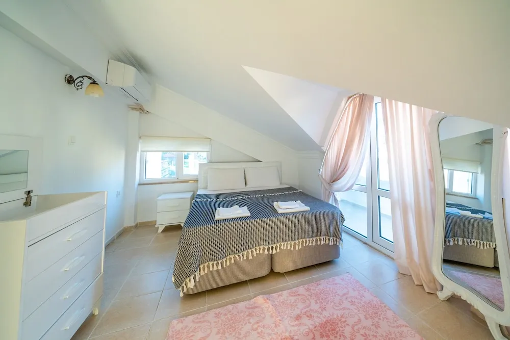 Family Villa, 4 Yatak Odası, Bahçeli