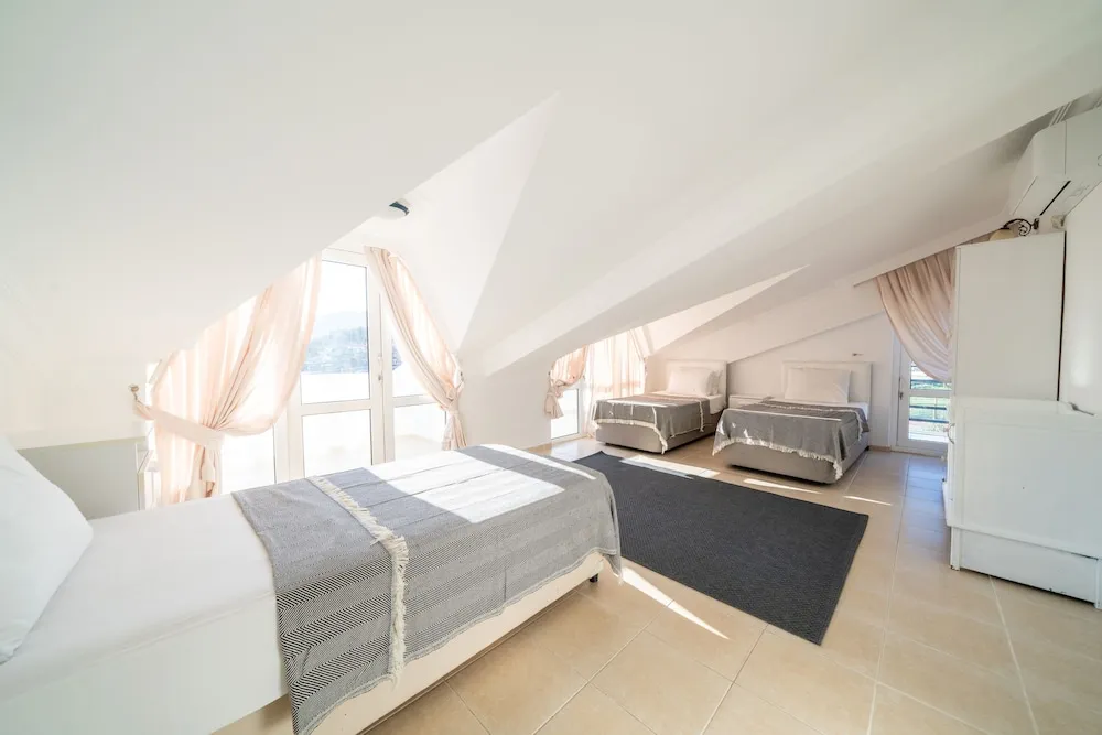 Family Villa, 4 Yatak Odası, Bahçeli