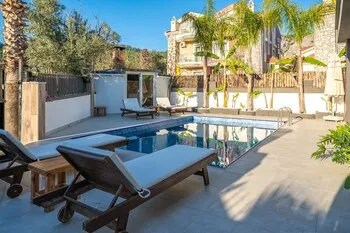 Villa London