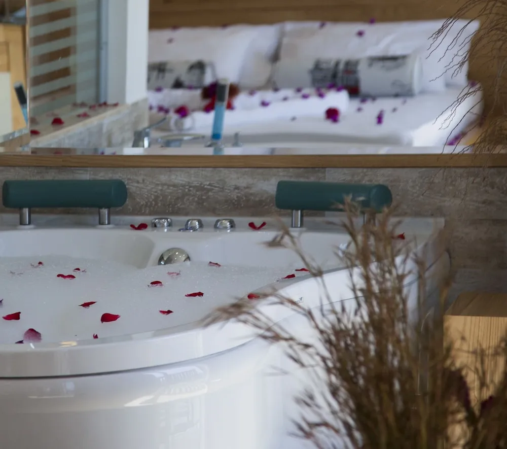 Honeymoon Oda, 1 Çift Kişilik Yatak, Sıcak Su Küveti, Deniz Manzaralı