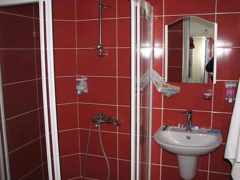 Superior Tek Büyük Yataklı Oda, 1 Çift Kişilik Yatak, Balkon, Göl Manzaralı