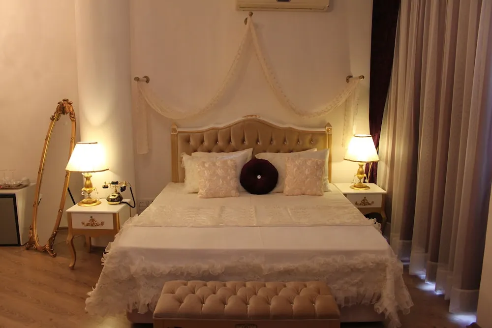 Deluxe Süit, Sıcak Su Küveti